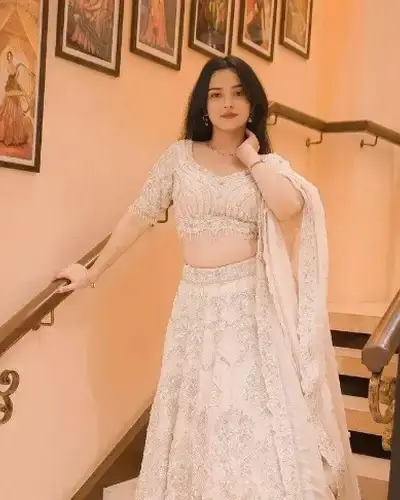 Escort Gonda